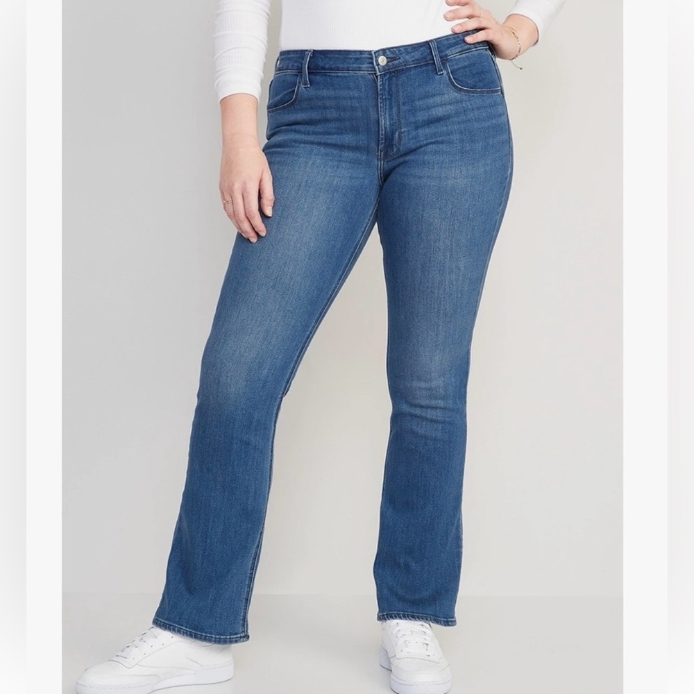 OLD NAVY Wow Mid-Rise Boot Cut Medium Wash Jeans